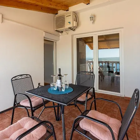 Apartment Antonija *